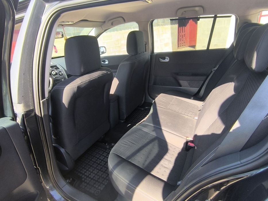 Продам власний автомобіль Рено Меган2