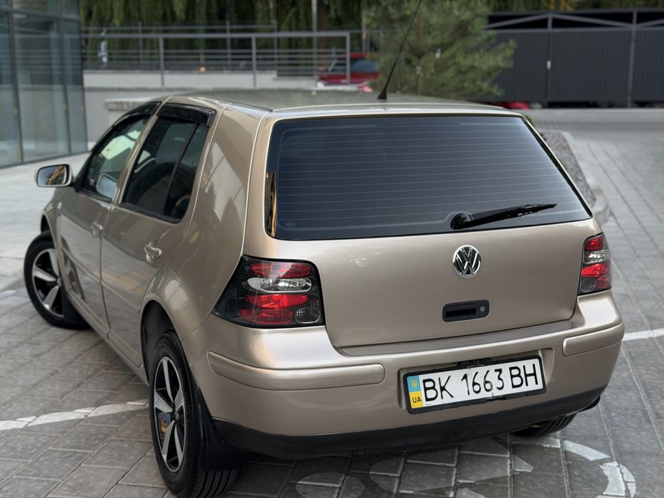 Продам Volkswagen Golf АВТОМАТ