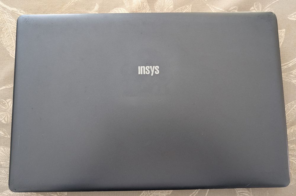 Computador portátil INSYS