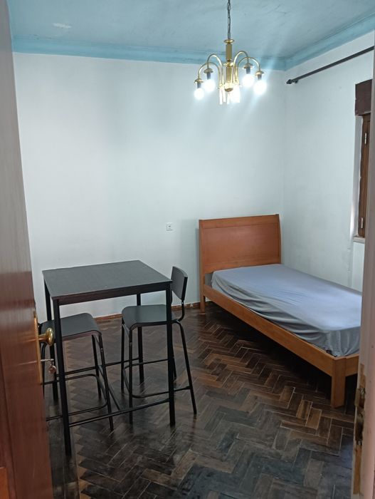 Quarto Para Arrendar