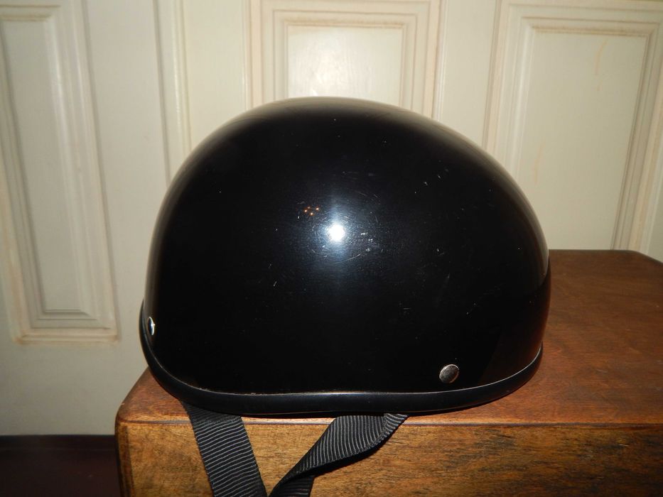 Мото шлем для мотоцикла вьетнамский черный классический шолом желудь