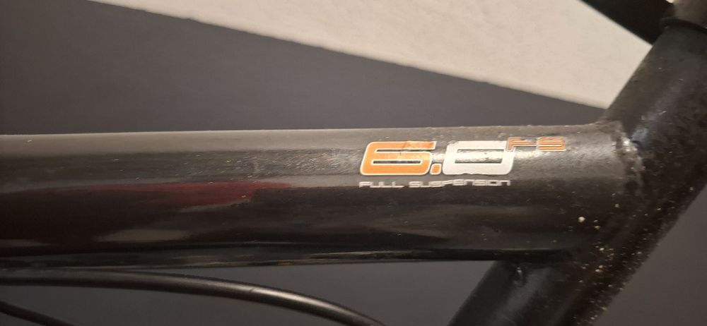 Bicicleta em excelente estado com recente revisão técnica