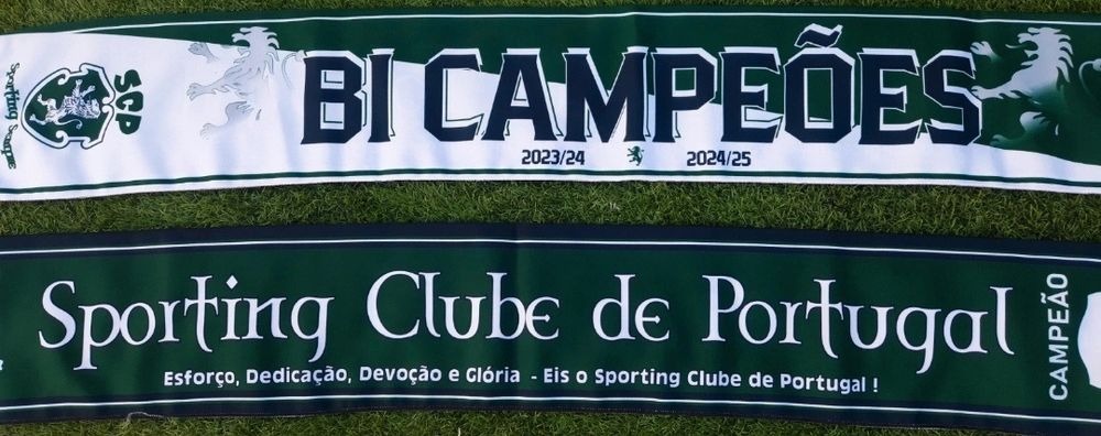 Varios cachecois do Sporting
