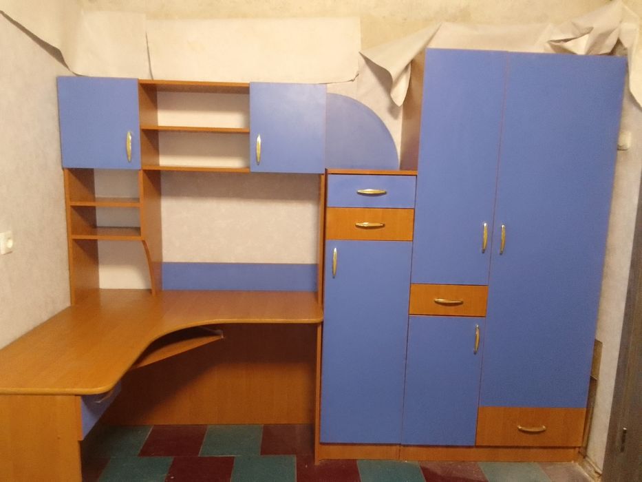 Продам детскую стенку