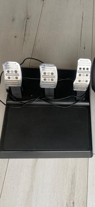 Kierownica thrustmaster TMX PRO