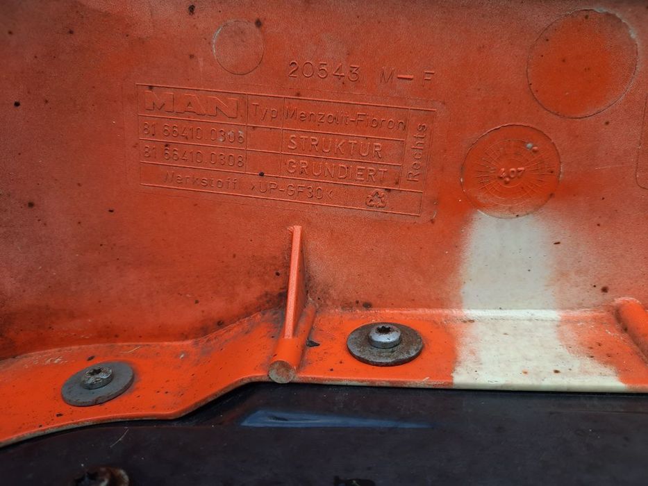 Продам крыло переднее МАН