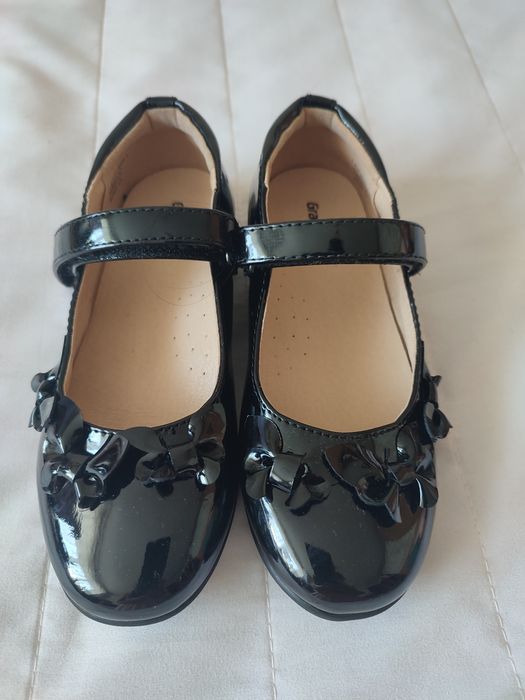 Лаковые туфли для девочки 19 размер