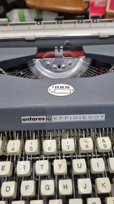 Vendo máquina de escrever Antares 20 Efficiency