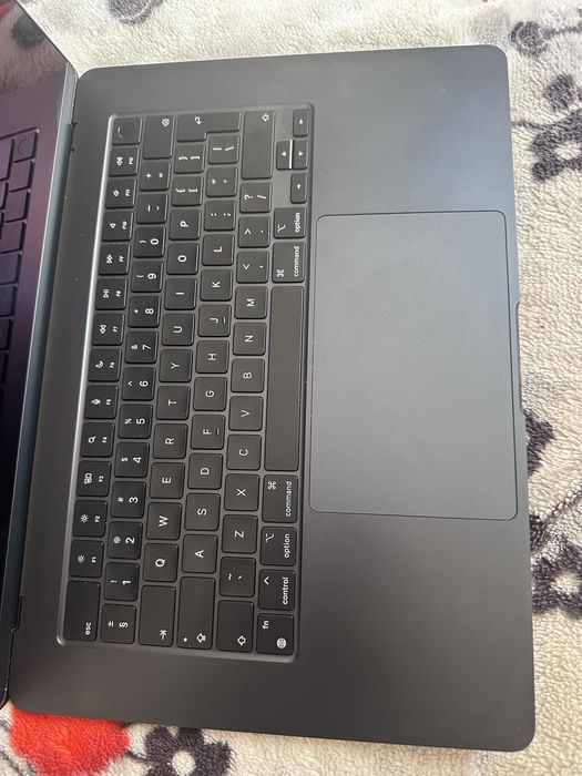 MacBook Air M2 stan idealny bateria 95%