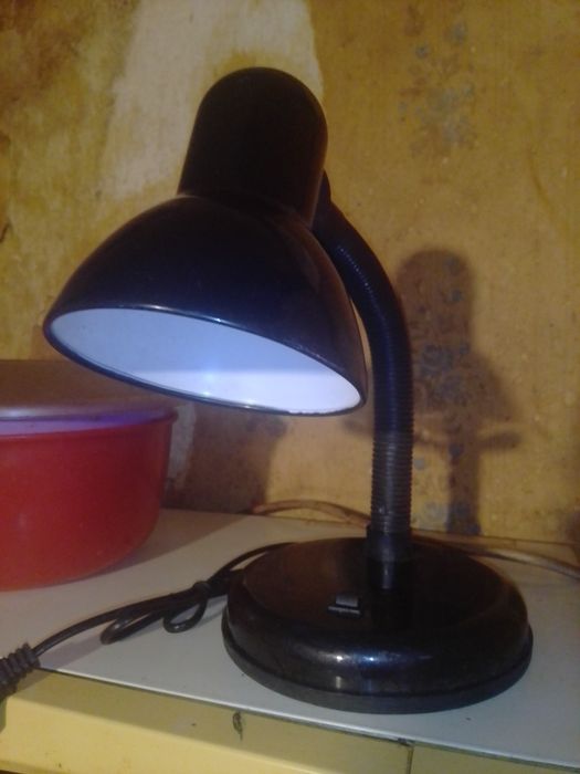 Настольная лампа