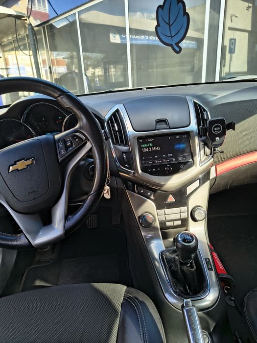 Chevrolet Cruze SW 1.7 VCDi LTZ Sport (131 cv) – Apenas 124.000 km – Jantes 18" Homologadas