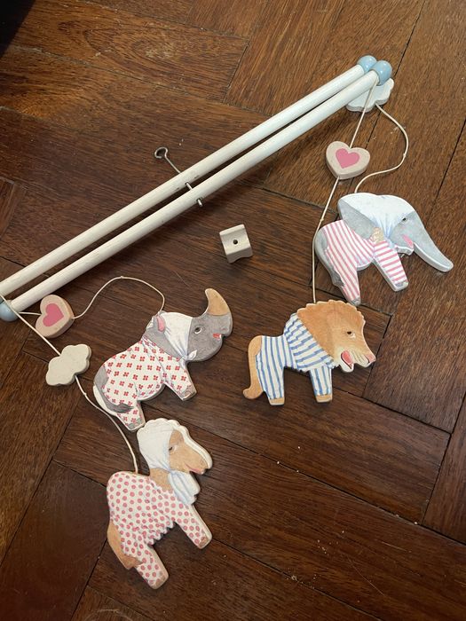 Mobile berço madeira