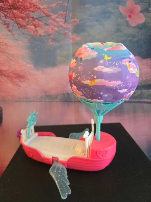 Magiczna łódka Chelsea z serii Barbie Dreamtopia od Mattel.
