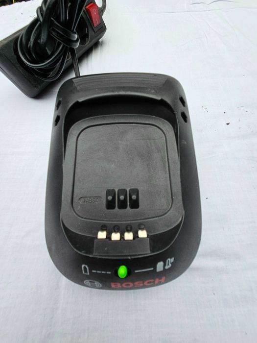 $ Bosch ładowarka 14,4v -21 v