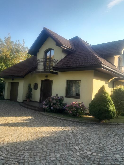 Dom z ogrodem w najlepszej dzielnicy Dąbrowy Górniczej