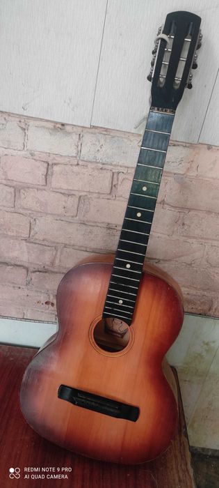 гитара в хорошем состоянии