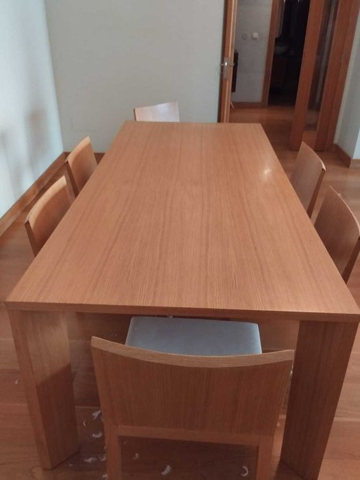 Mesa 220x100cm com 6 cadeiras