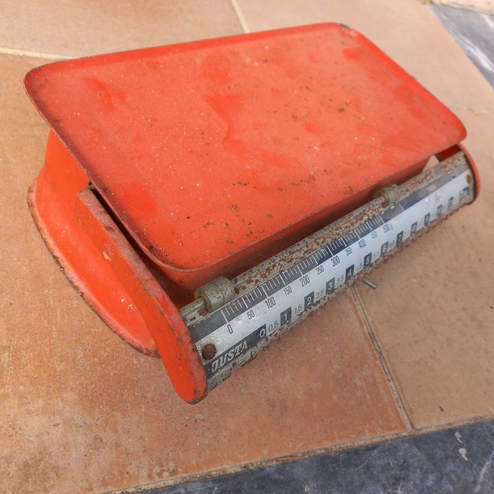 Balança metálica vintage