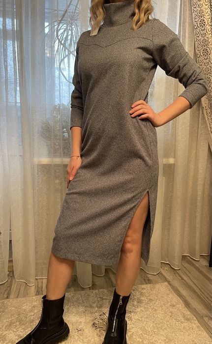 Платье новое теплое р. М