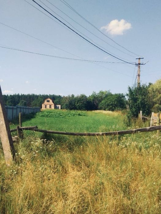 Територія з незавершеним будівництвом у Здвижівці