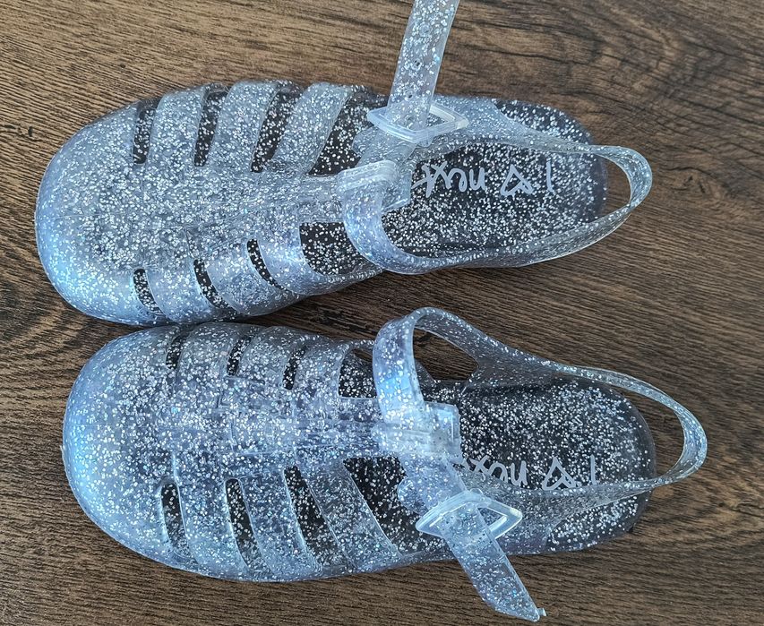 Сріблясті босоніжки 29 розміру