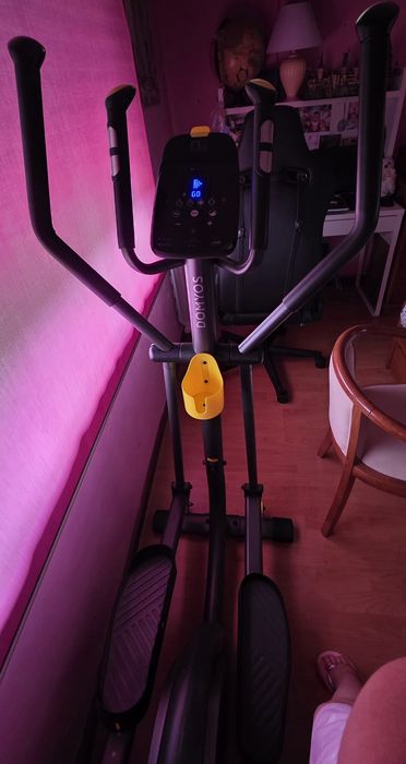 Maquina eliptica Domyos 500