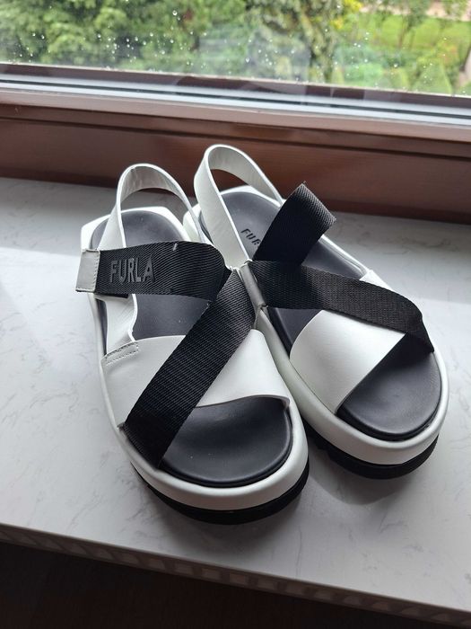 Letnie buty furla