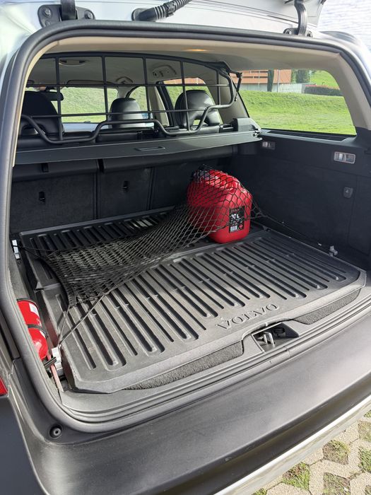 VOLVO XC70  -  D5