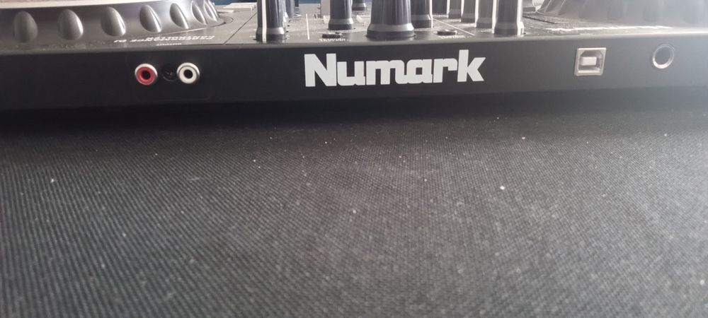 Numark mixtrack pro fx