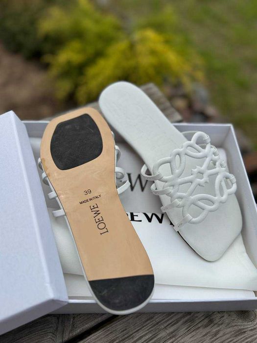 Шльопанці в стилі Petal Anagram LOEWE з натуральної шкіри 38(24),39(24,5)