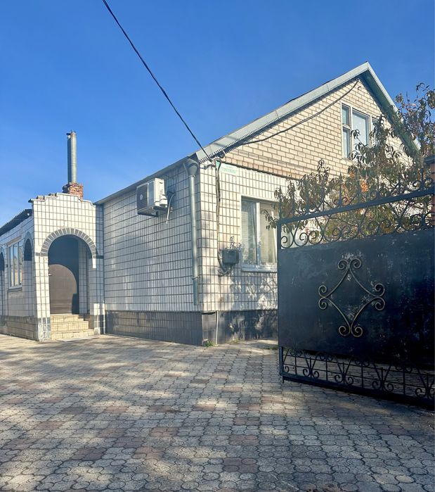 Дом с хоз постройками,  Глееватка