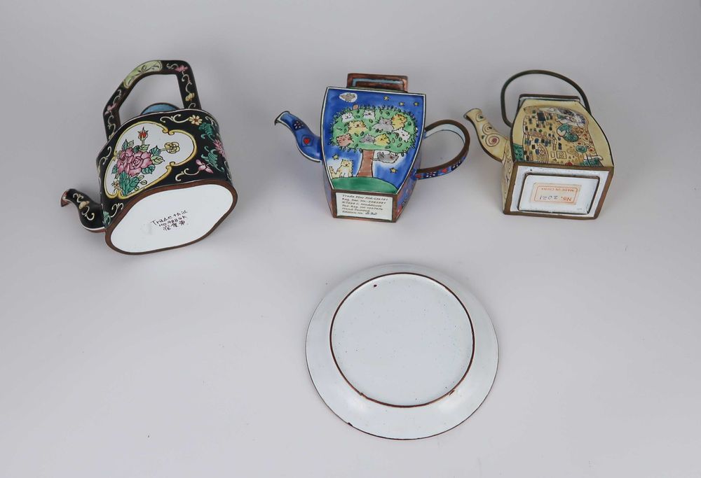 3 Bules miniatura + 1 prato esmalte de cantão