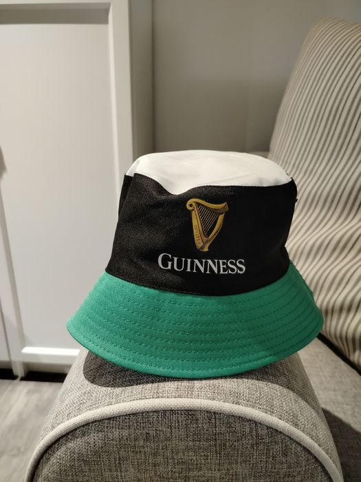 Czapka z daszkiem, kapelusz