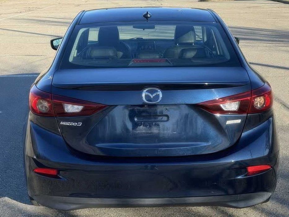 Mazda 3 Touring      2018