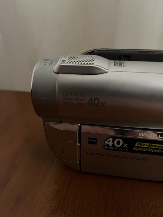 Відеокамера Sony DCR-DVD610E