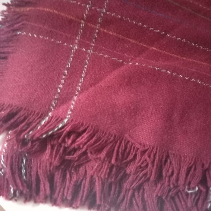 Chusta szal bordowa burgundowa 115 x 115 cm