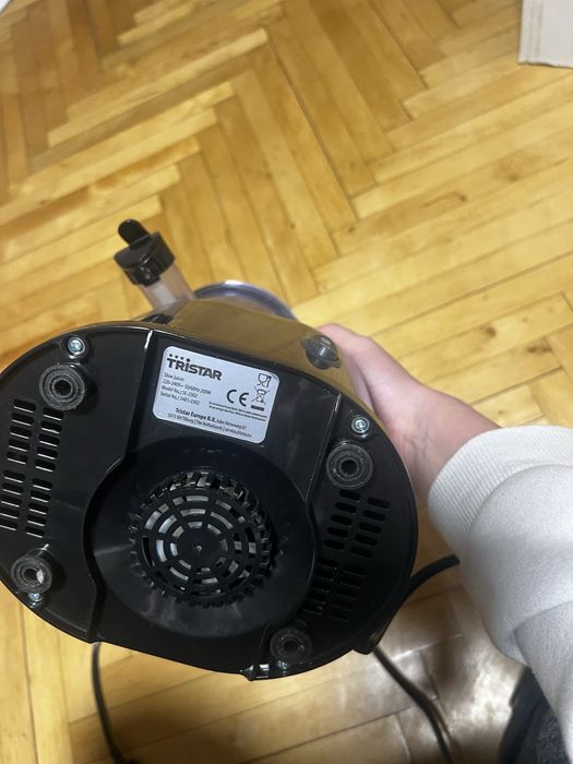 Соковыжималка tristar шнекова