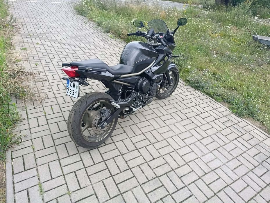 Yamaha XJ Yamaha XJ6 na kat A2– 2009 – Czarna – Zadbana