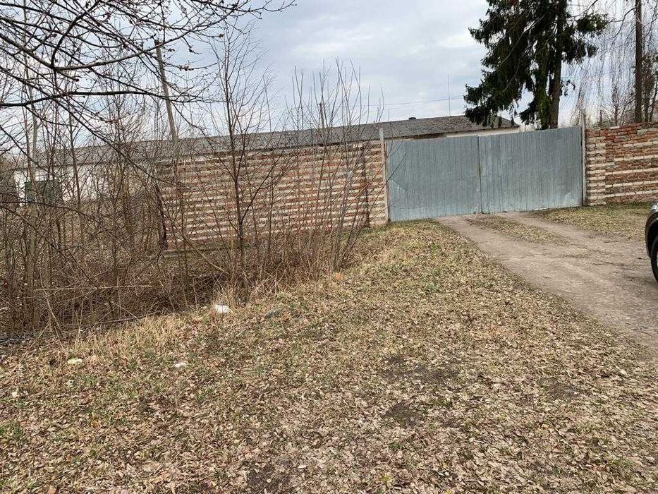 Продаж виробничо-складської комерційної бази в с.Звірів Луцького р-ну