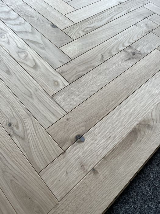 Podłoga Drewniana Jodełka Dąb Rustic,11x70x490mm, SUROWA od ręki