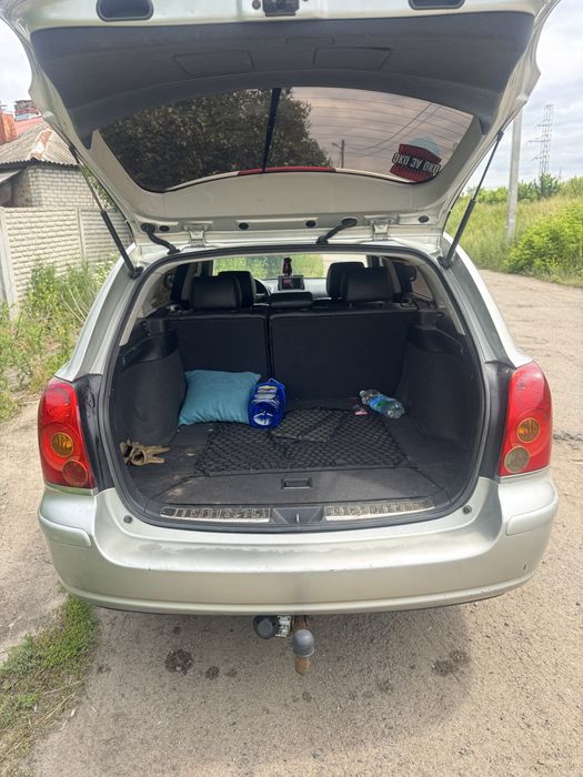 Toyota Avensis t25