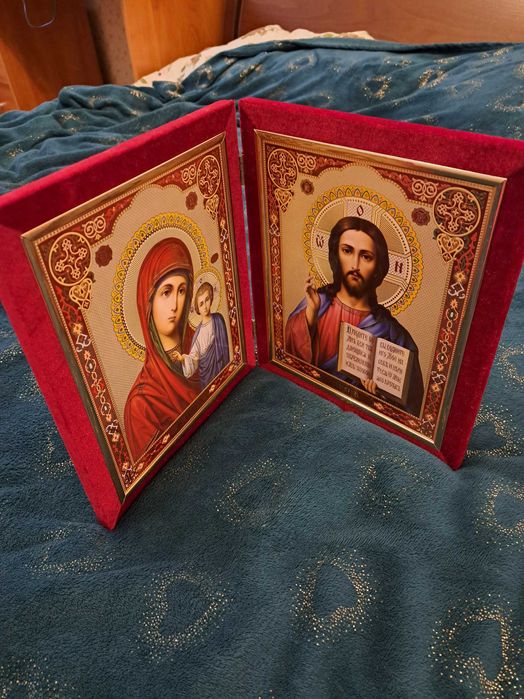 Икона складная в бархате