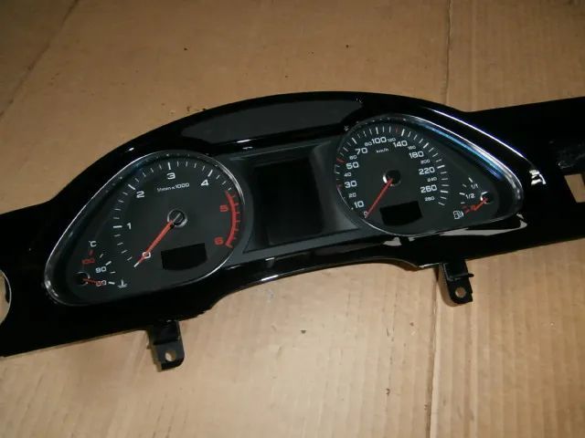 LICZNIK AUDI A6 C6 3.0TDI LIFT 4F0920901N 2.0TDI 2.7TDI Ochrona Komponentu Montaż Kodowanie
