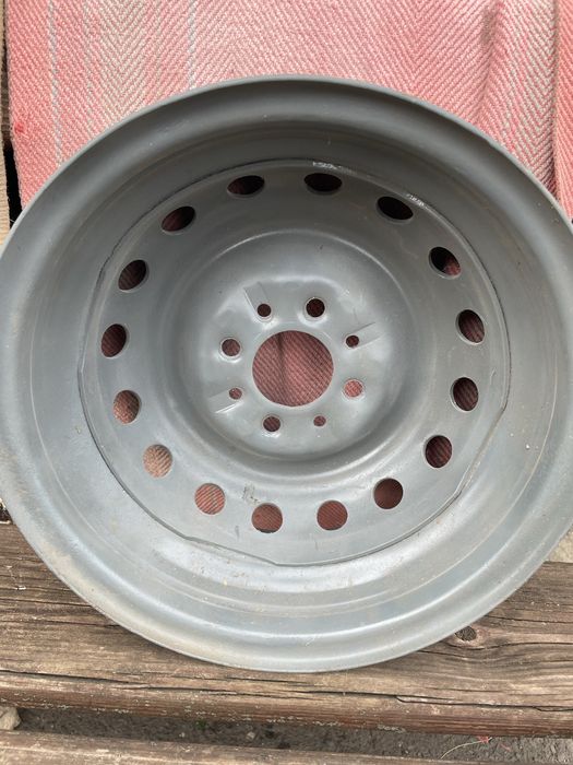 Продам 13 диск на ваз