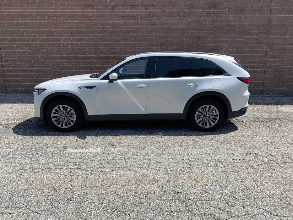 Mazda CX-90 Hybrid      2024