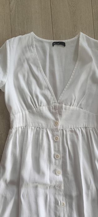 Biała letnia suknia M