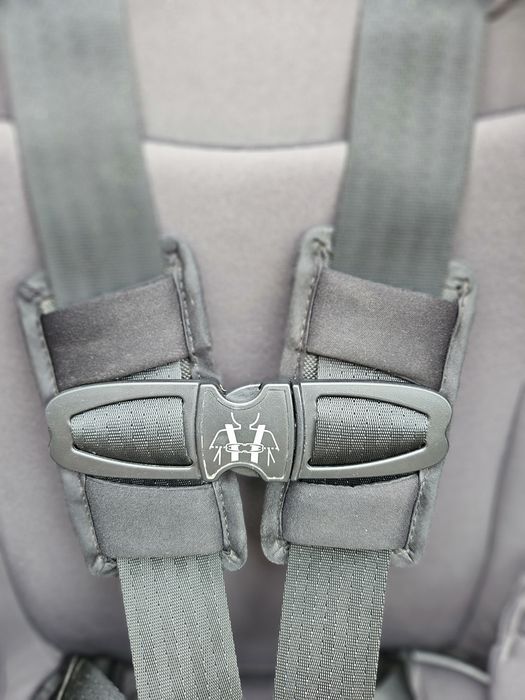 Chicco автокрісло 11–45 кг, 2–12 років, ISOFIX