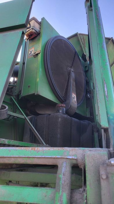 Комбайн зернозбиральний John Deere 9500