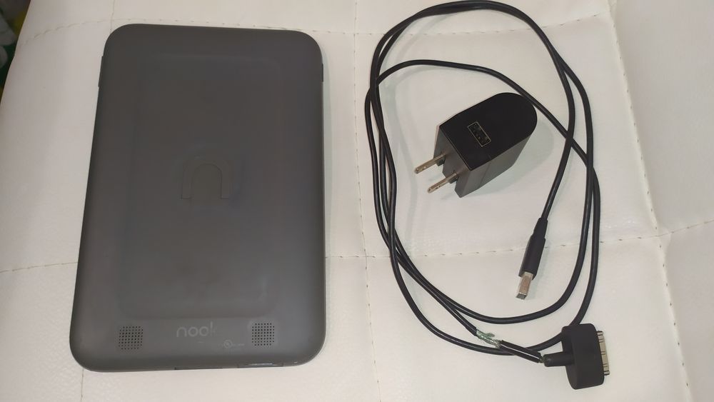 Планшет Barnes&Noble Nook HD 7" BNTV400A