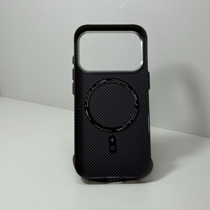 Чохол iphone 17 pro карбоновий. Карбоновый Чехол айфон 17 про